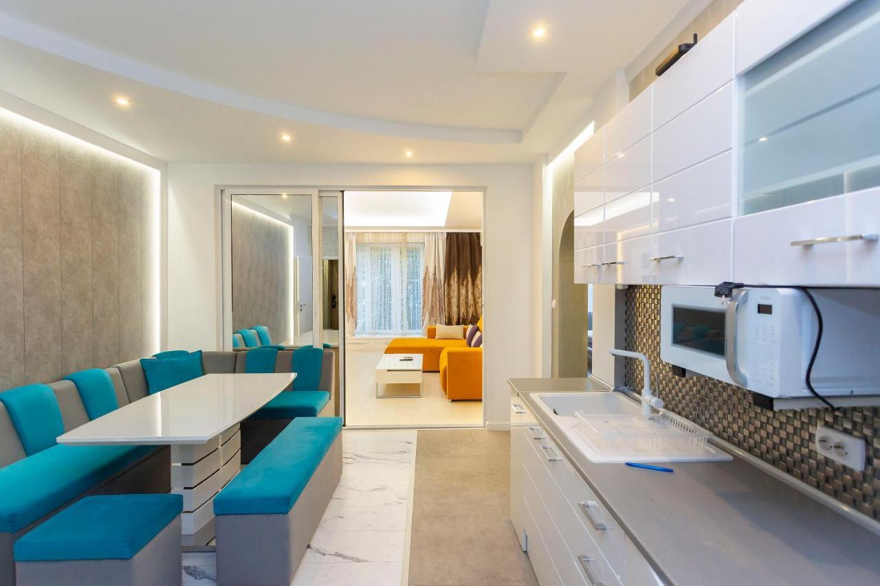 סופיה Central Vitosha Apartment מראה חיצוני תמונה