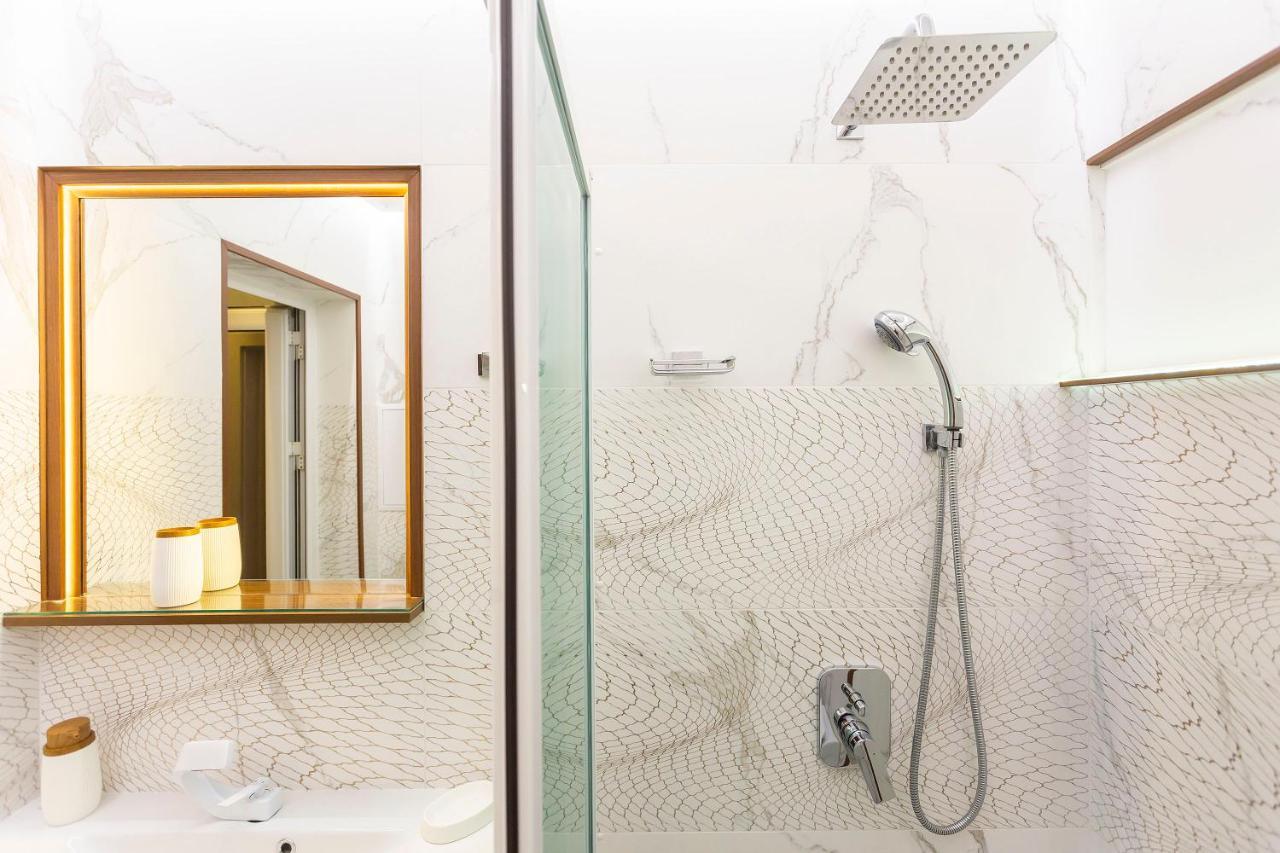 סופיה Central Vitosha Apartment מראה חיצוני תמונה